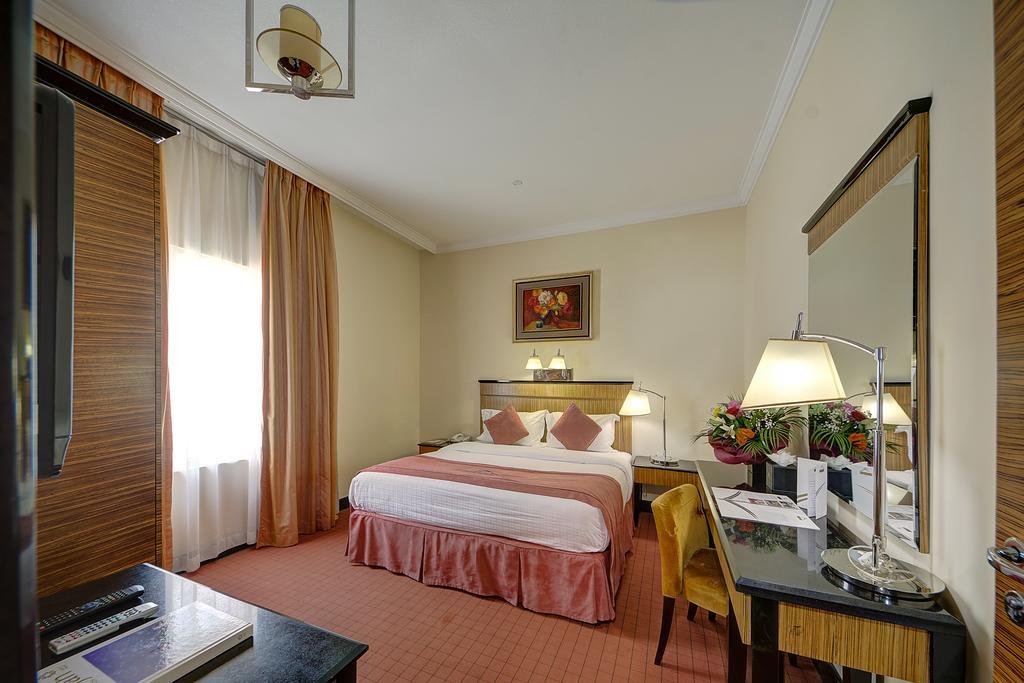 Rayan Hotel Corniche Sharjah Exteriör bild
