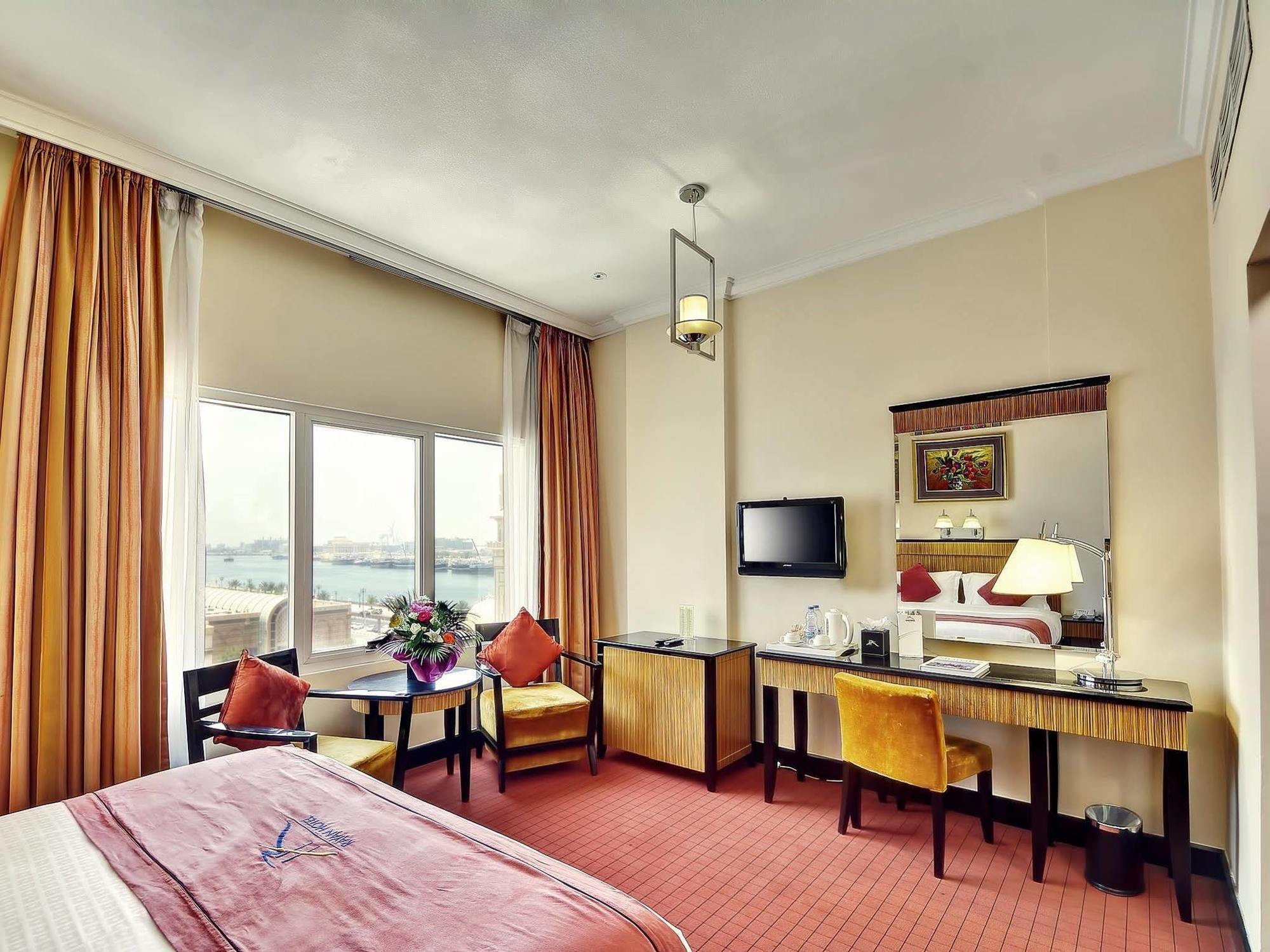 Rayan Hotel Corniche Sharjah Exteriör bild